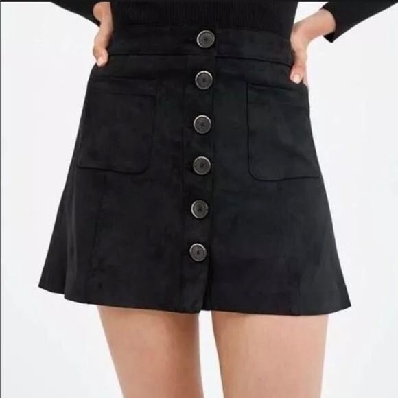 Zara trf Faux Suede Button Down Mini Skirt Size  M - Picture 2 of 8